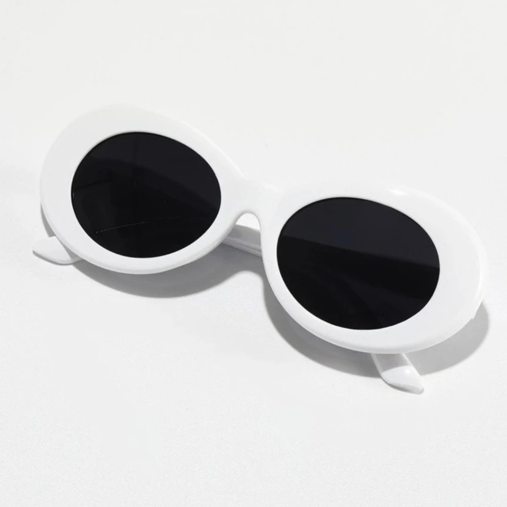 Oval Retro Sunglasses - Picture 4 of 4